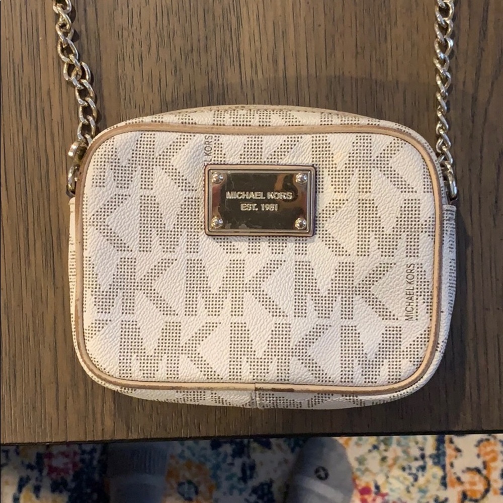 Michael Kors cross body purse
